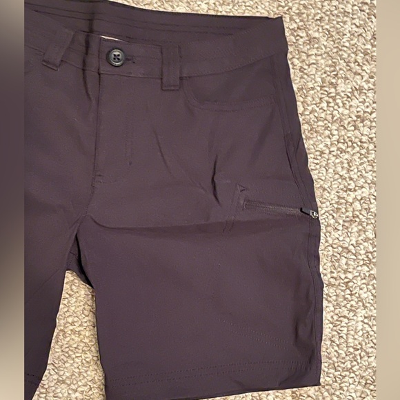 NWOT Eddie Bauer Women’s Rainier Hiking Cargo Water repellent shorts size 4 - Picture 7 of 14